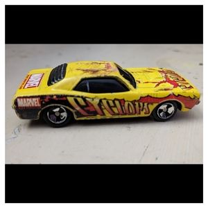 Vintage 2002 - Maisto Plymouth Hemi Cuda - Marvel Cyclops Diecast Car